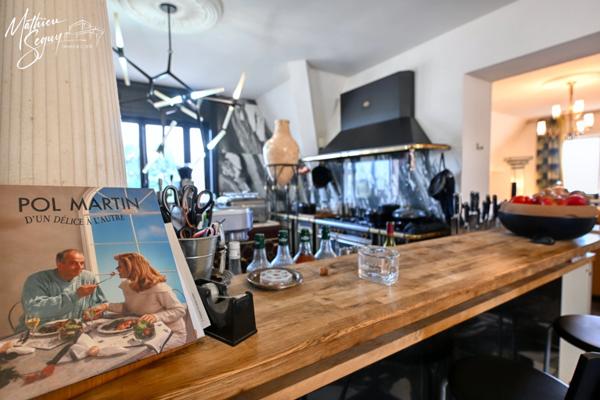 Propriete à vendre 13 pièces proche de SAINT SYMPHORIEN SUR COISE (69) de 525m² sur un parc classé de 5800 m²