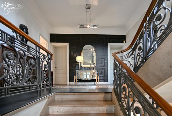 Propriete à vendre 13 pièces proche de SAINT SYMPHORIEN SUR COISE (69) de 525m² sur un parc classé de 5800 m²