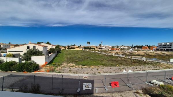 Dpt Hérault (34), à vendre MAUGUIO appartement T2