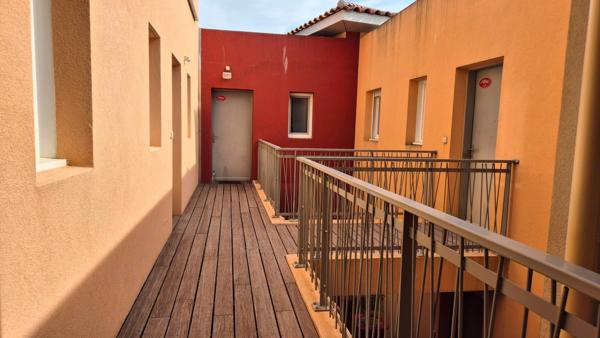 Dpt Hérault (34), à vendre MAUGUIO appartement T2