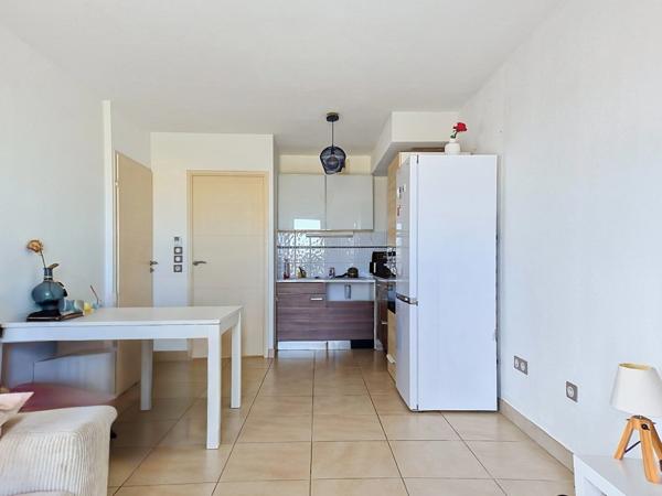 Dpt Hérault (34), à vendre MAUGUIO appartement T2