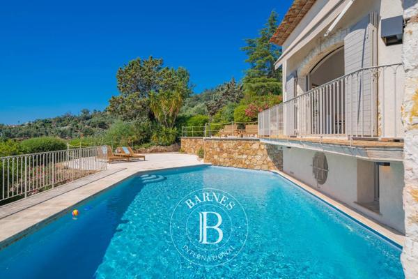 Mandelieu-la-Napoule, Villa 4 Chambres -  307 m² à vendre