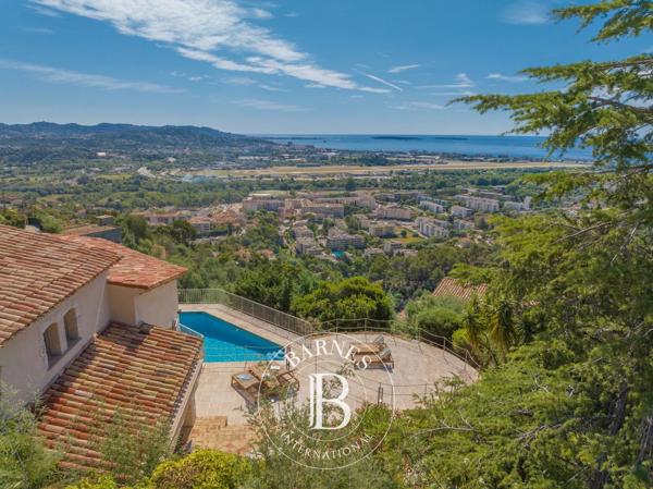 Mandelieu-la-Napoule, Villa 4 Chambres -  307 m² à vendre