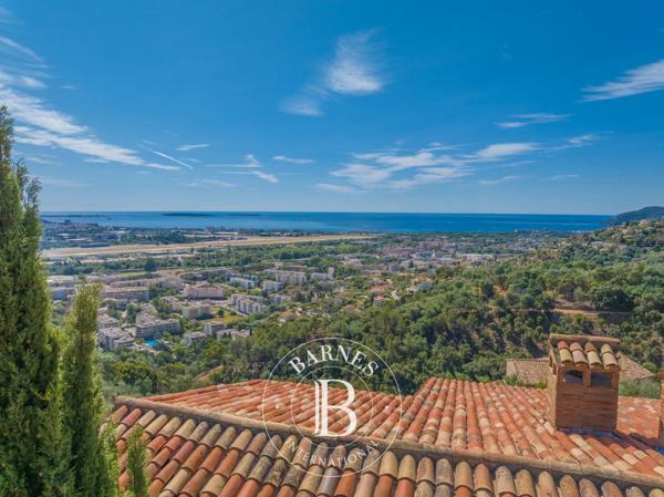 Mandelieu-la-Napoule, Villa 4 Chambres -  307 m² à vendre