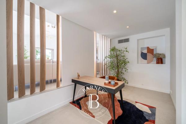 Mandelieu-la-Napoule, Villa 4 Chambres -  307 m² à vendre
