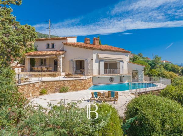 Mandelieu-la-Napoule, Villa 4 Chambres -  307 m² à vendre