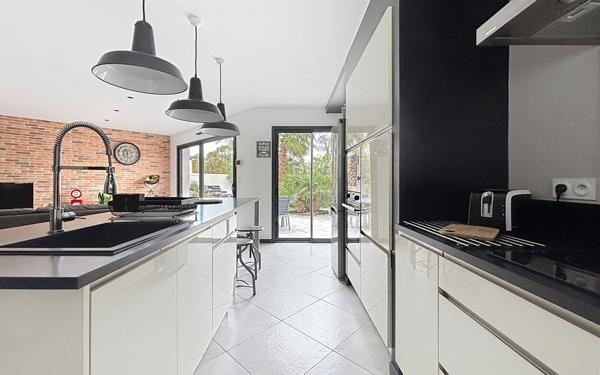 Maison à vendre    5 pièces •  Puilboreau