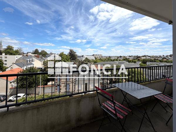 Location Appartement 2 pièces 44.48 m² - 65-67 ET 69 RUE MAINDRON Cholet 49300