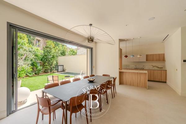 Aix-en-Provence, Maison de ville 4 Chambres -  230 m² à vendre