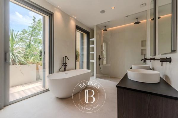 Aix-en-Provence, Maison de ville 4 Chambres -  230 m² à vendre