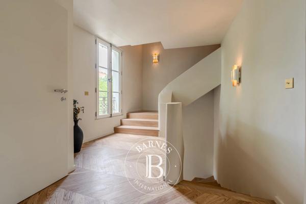 Aix-en-Provence, Maison de ville 4 Chambres -  230 m² à vendre