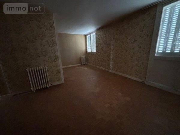 Appartement à vendre à Saint-Amand-Montrond dans le Cher (18200), ref : 18022/836