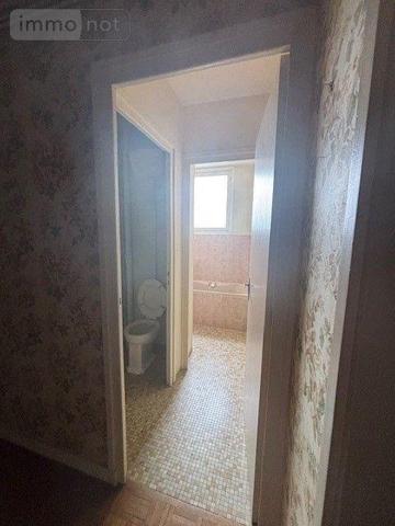 Appartement à vendre à Saint-Amand-Montrond dans le Cher (18200), ref : 18022/836