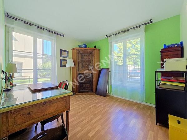 À vendre ? Rare sur le secteur ! Charmant 3 pièces avec rez-de-jardin à Luzarches