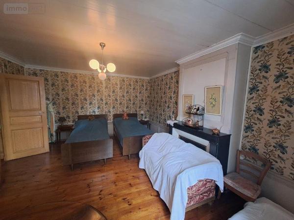 Maison à vendre à Saint-Flour dans le Cantal (15100), ref : 044/1206