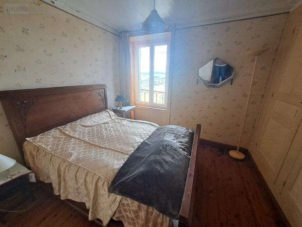 Maison à vendre à Saint-Flour dans le Cantal (15100), ref : 044/1206