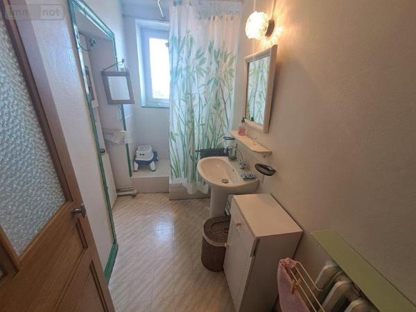 Maison à vendre à Saint-Flour dans le Cantal (15100), ref : 044/1206