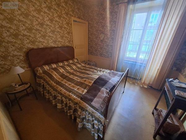 Maison à vendre à Saint-Flour dans le Cantal (15100), ref : 044/1206