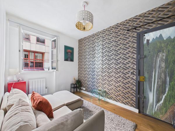 Montparnasse / Alesia x Studio entièrement rénové & meublé (bail code civil exclusivement)