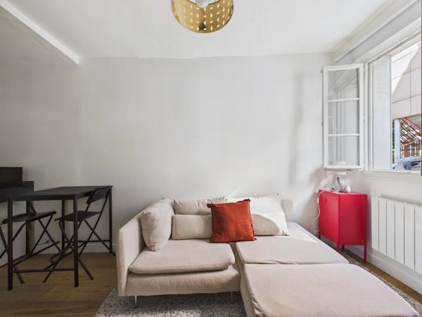 Montparnasse / Alesia x Studio entièrement rénové & meublé (bail code civil exclusivement)