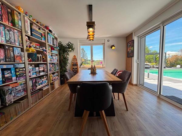 Propriété rénovée avec piscine, 160 m² sur 27 ares 96