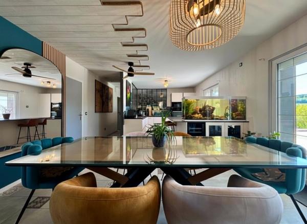 Propriété rénovée avec piscine, 160 m² sur 27 ares 96