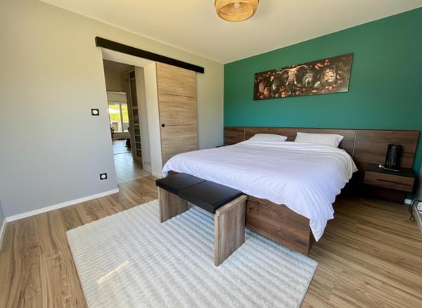 Propriété rénovée avec piscine, 160 m² sur 27 ares 96