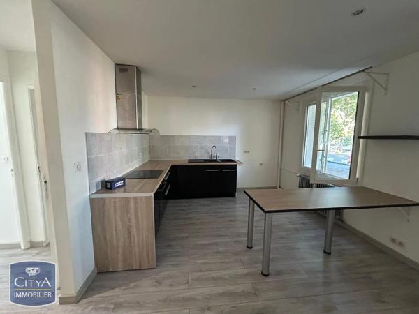 Appartement à louer 2 pièces 59.01m² Châlons-en-Champagne (51000)