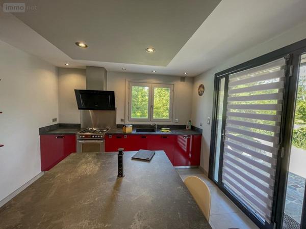 Maison à vendre à Oradour-sur-Glane en Haute-Vienne (87520), ref : 87056-715