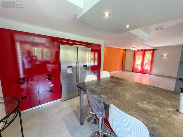 Maison à vendre à Oradour-sur-Glane en Haute-Vienne (87520), ref : 87056-715