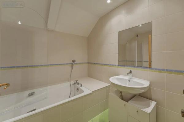 Achat - Maison Divonne-les-Bains 01220 11 pièces 661 m 2 31616 m 2