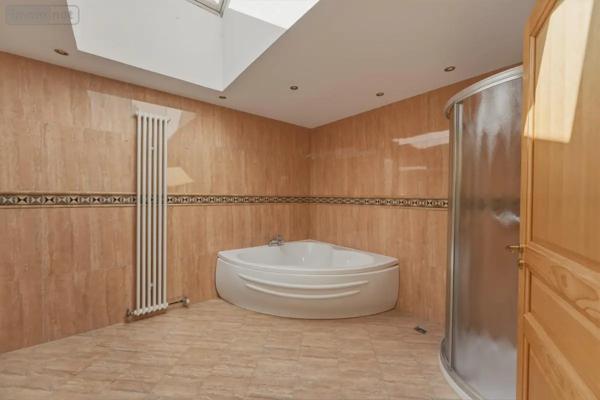Achat - Maison Divonne-les-Bains 01220 11 pièces 661 m 2 31616 m 2