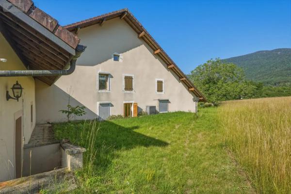 Achat - Maison Divonne-les-Bains 01220 11 pièces 661 m 2 31616 m 2