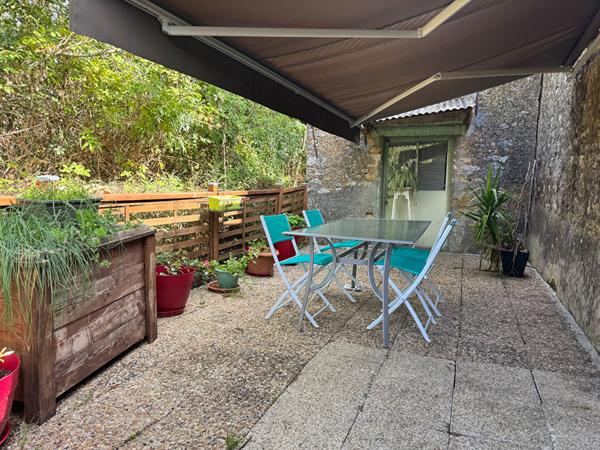 Maison - grandes dépendances - 13 000 m² de terrain