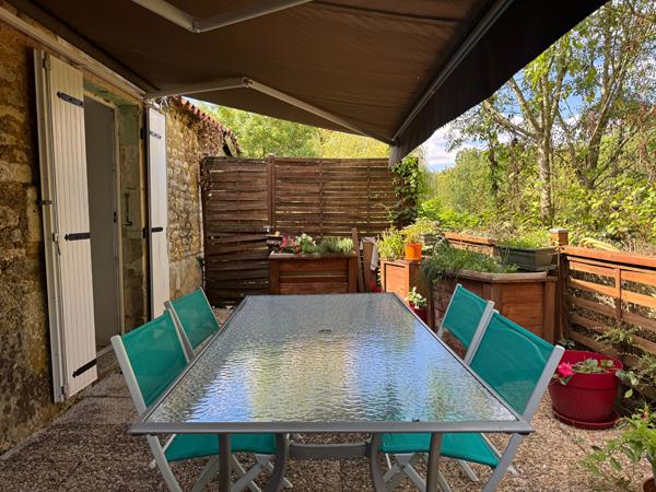 Maison - grandes dépendances - 13 000 m² de terrain