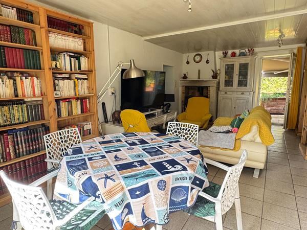 Maison - grandes dépendances - 13 000 m² de terrain