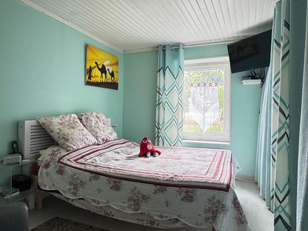 Maison - grandes dépendances - 13 000 m² de terrain