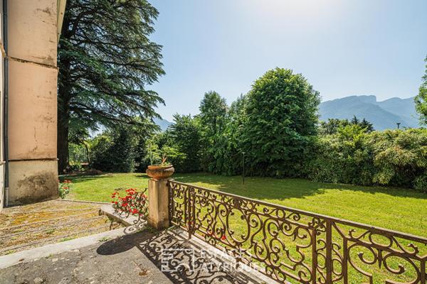 Appartement lumineux en duplex au château du Muret