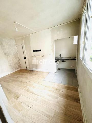 Appartement
         2 pièces
        - 25 m² 139 000 € *