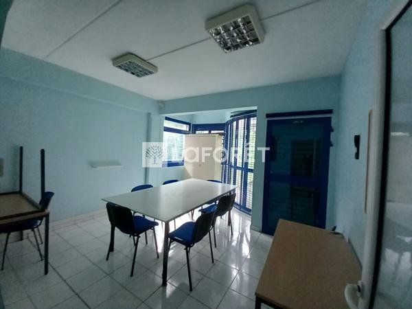 Location bureau Fort-de-France - 100 m² - 2 000 € / mois