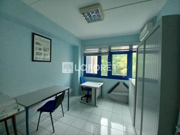 Location bureau Fort-de-France - 100 m² - 2 000 € / mois