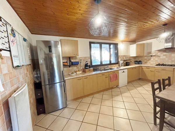 Maison 7 pièce(s) 170 m2 sur 792 m², de terrain à fort potentiel