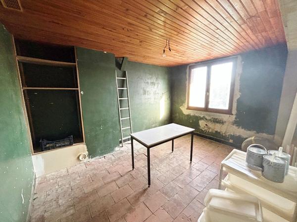 Maison 7 pièce(s) 170 m2 sur 792 m², de terrain à fort potentiel