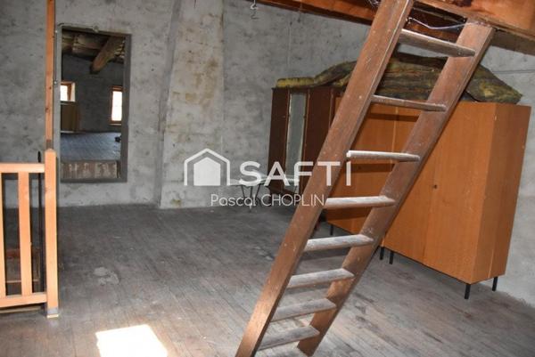 Maison en pierres avec grandes dépendances