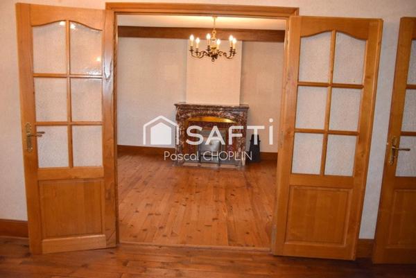 Maison en pierres avec grandes dépendances