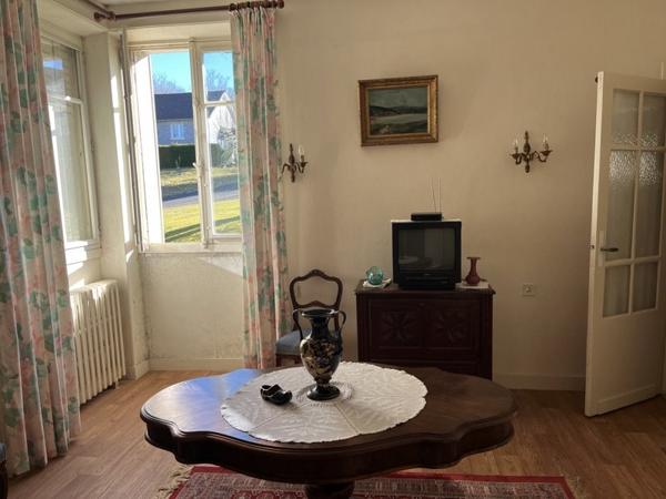 Maison à vendre |  Saint-Yrieix-la-Perche |  7 pièces | 161 m²