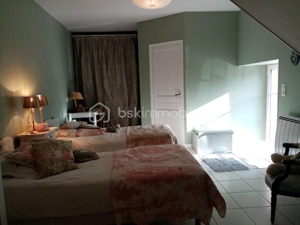 Maison en pierre de 322 m²