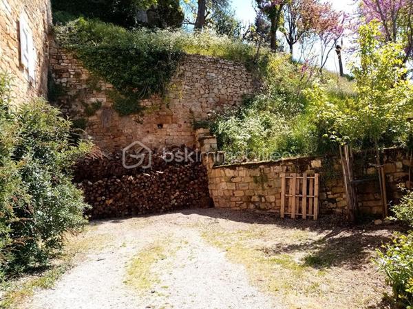 Maison en pierre de 322 m²