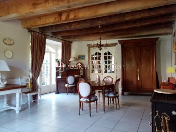 Maison en pierre de 322 m²
