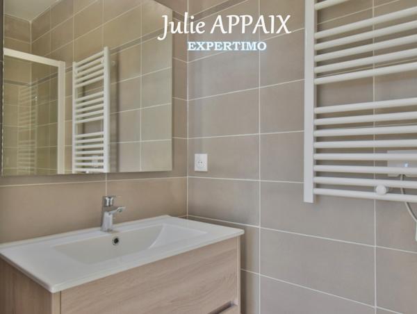 Fréjus (83600) Fréjus – Dernier étage – 4P 84,74 m² – Grandes terrasses – Calme – Box + Parking